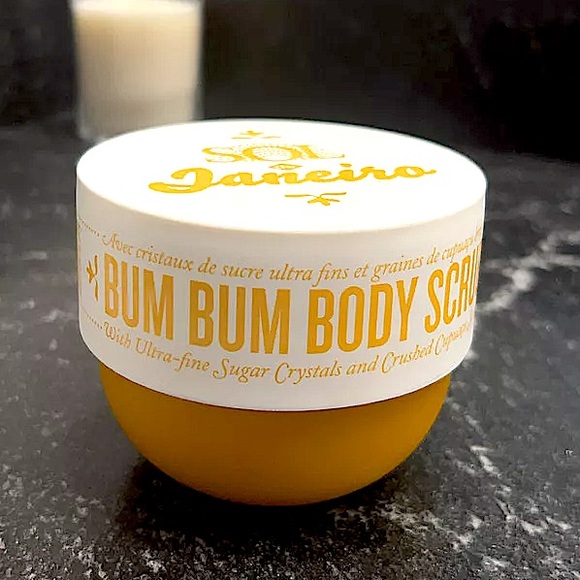 New Sol de Janeiro Bum Bum Body Scrub - Picture 1 of 7